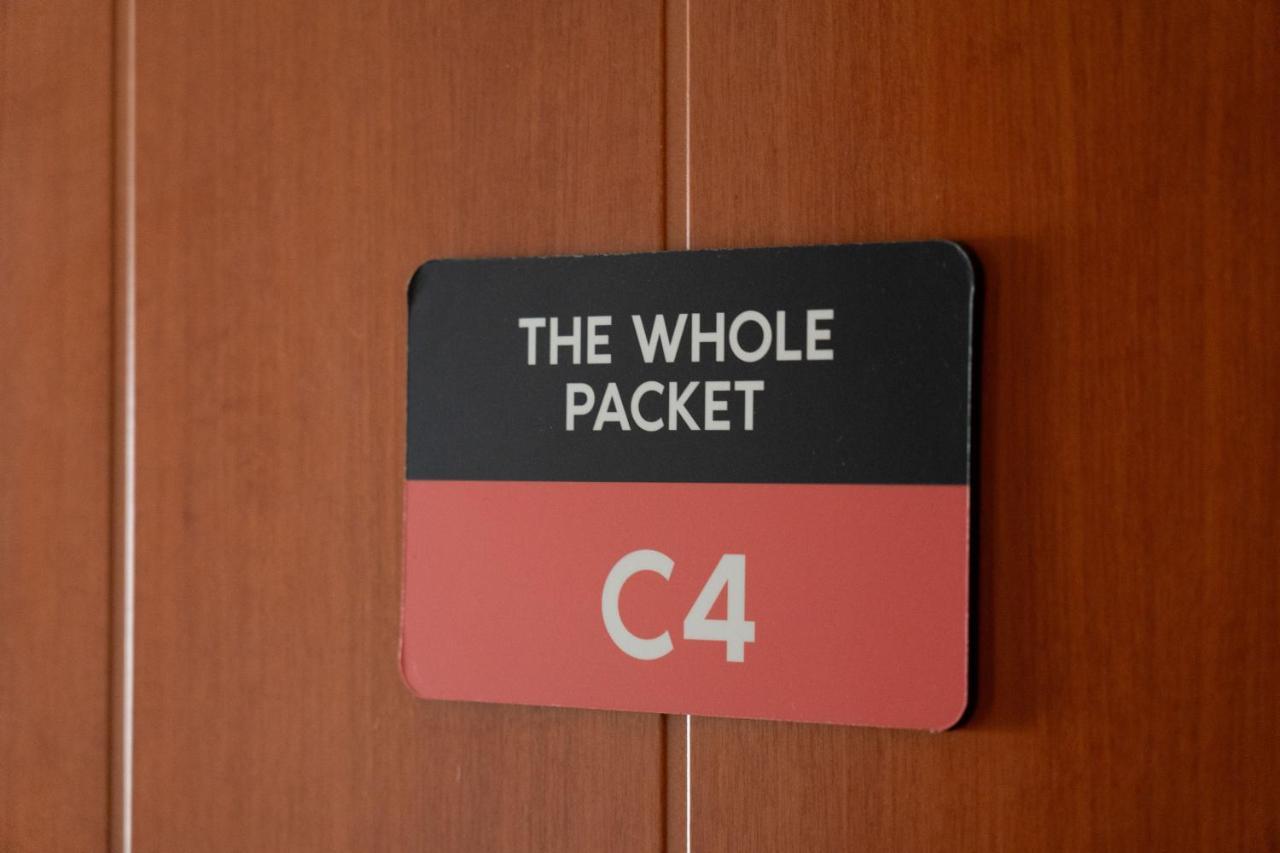 The Whole Packet C4 Center With Parking Apartment Лариса Екстериор снимка